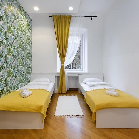 Royal Rooms*** Ljubljana Bagian luar foto