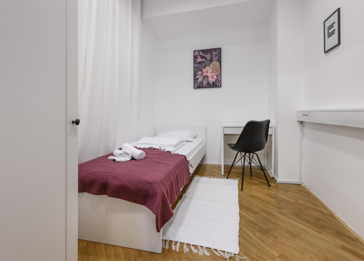 Royal Rooms*** Ljubljana Bagian luar foto